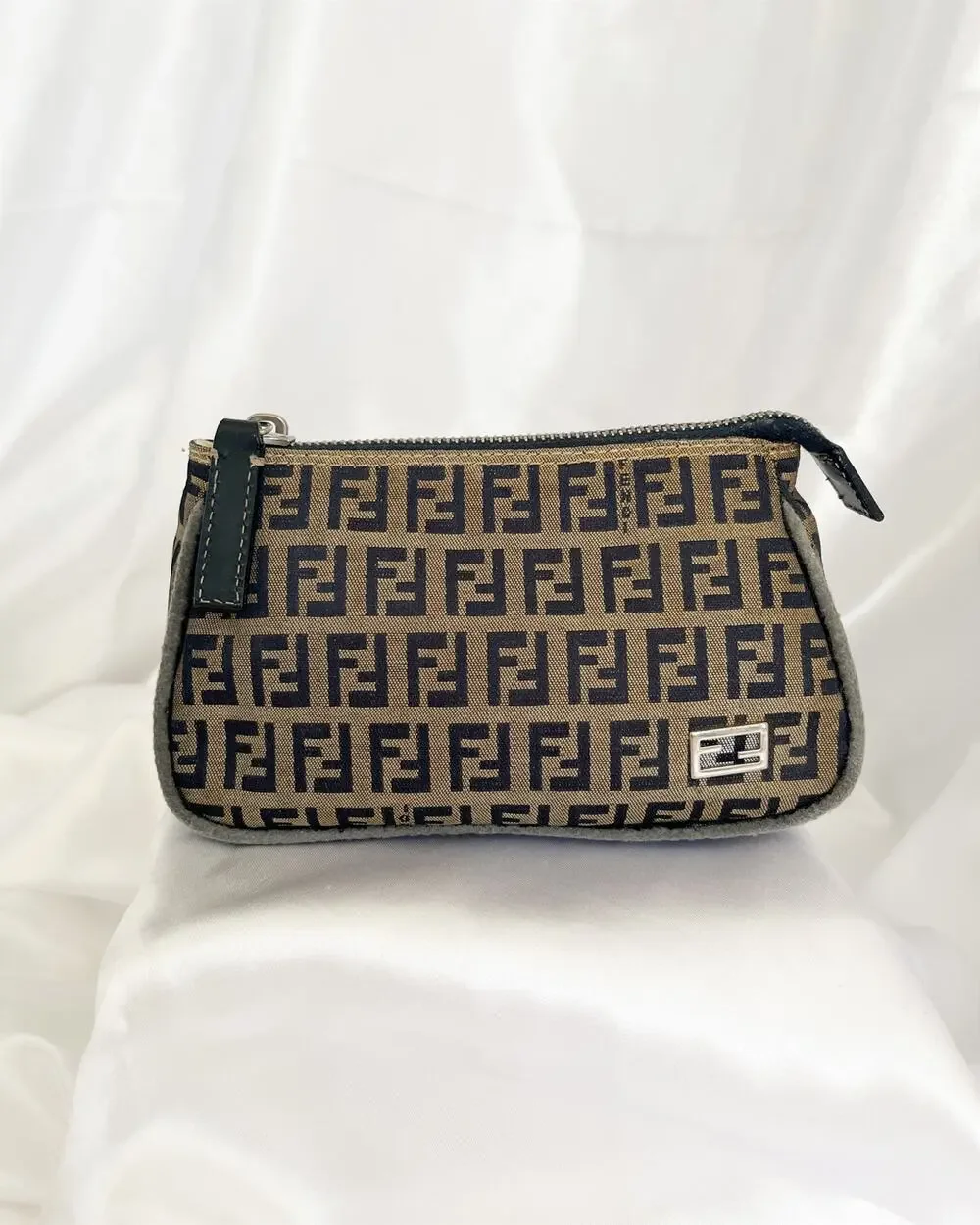 FENDI FF Zucca Pattern Pouch Vintage Brown Black Canvas Logo Zip Mini Accessory